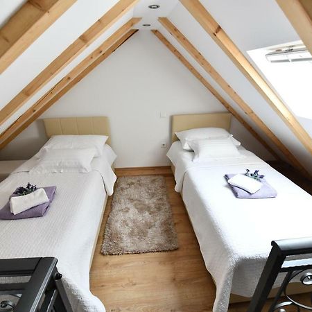 Apartment Lavanda Сини Екстериор снимка