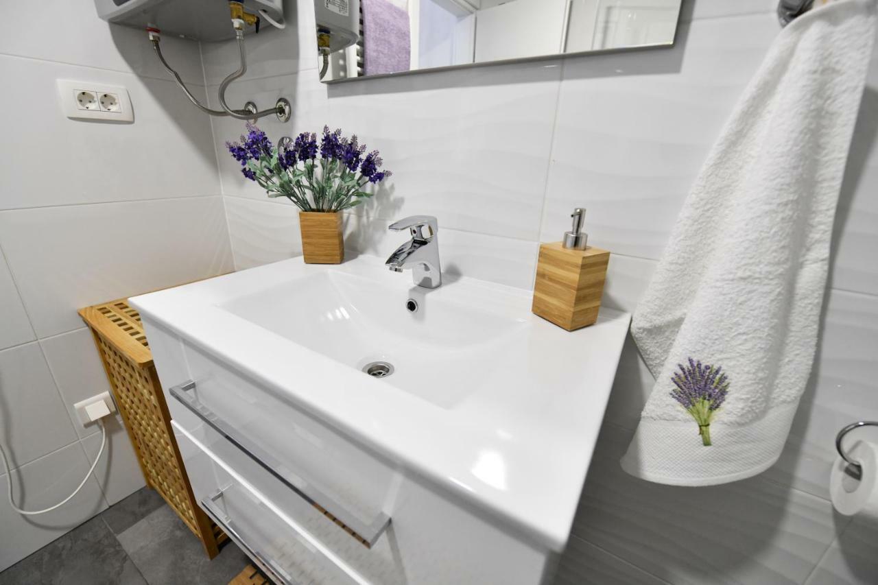 Apartment Lavanda Сини Екстериор снимка