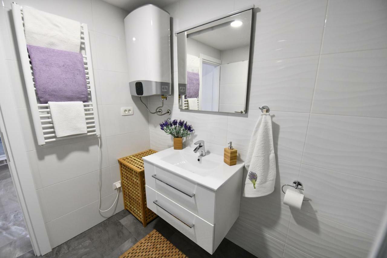 Apartment Lavanda Сини Екстериор снимка